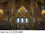 Храм Воскресения Христова (Спаса на Крови). Внутреннее убранство, паникадило на фоне южной стены и пилонов. Санкт-Петербург. (2010 год). Стоковое фото, фотограф Ольга Липунова / Фотобанк Лори