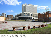 Город Омск. Омская государственная областная научная библиотека им. А.С. Пушкина. (2012 год). Стоковое фото, фотограф Виктор Топорков / Фотобанк Лори