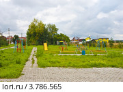 Город Черноголовка. Детская площадка (2012 год). Стоковое фото, фотограф Зобков Юрий / Фотобанк Лори