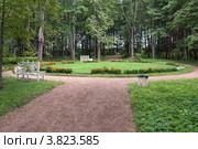 Регулярный парк, Музей А.С. Пушкина, село Берново, Тверская область (2012 год). Редакционное фото, фотограф Вячеслав Палес / Фотобанк Лори