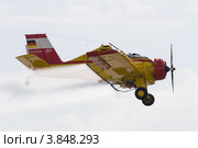 Демонстрационный полет польского сельскохозяйственного самолета PZL-106 Kruk. Международная авиакосмическая выставка (ILA 2012), Берлин. Германия. Редакционное фото, фотограф Sergey Kohl / Фотобанк Лори