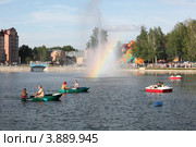 Зеленодольск, Республика Татарстан, городское озеро (2011 год). Редакционное фото, фотограф Александр Журавлев / Фотобанк Лори