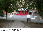 Дорожка к Уральскому технологическому колледжу. Заречный, Свердловская область (2012 год). Стоковое фото, фотограф Константин Безденежных / Фотобанк Лори