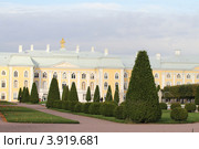 Санкт-Петербург, Петергоф осенью (2012 год). Редакционное фото, фотограф Дмитрий Неумоин / Фотобанк Лори