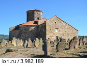 Петрова церковь - самая старая в Сербии. Город Нови-Пазар (2012 год). Стоковое фото, фотограф Алексей Пугачев / Фотобанк Лори