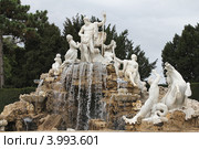 Австрия. Вена. Фонтан "Нептун" (2012 год). Редакционное фото, фотограф Александр Тарасенков / Фотобанк Лори