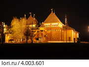 Деревянный дворец царя Алексея Михайловича в Коломенском ночью (2012 год). Редакционное фото, фотограф Иванова Анастасия / Фотобанк Лори
