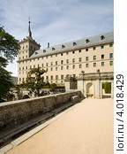 Монастырь Сан Лоренсо де Эль Эскориал в Испании. San Lorenzo de El Escorial (2012 год). Стоковое фото, фотограф Владимир Чинин / Фотобанк Лори