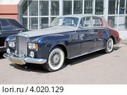 "Бентли" (Bentley). Ретроавтомобиль (2012 год). Редакционное фото, фотограф stargal / Фотобанк Лори