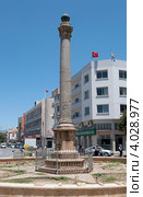Венецианская колонна (Venetian Column) на площади Ататюрк. Никосия (Лефкосия), Кипр (2012 год). Редакционное фото, фотограф Виктор Карасев / Фотобанк Лори