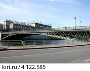 Мост Нотр-Дам в Париже, Франция (2012 год). Стоковое фото, фотограф Светлана Колобова / Фотобанк Лори