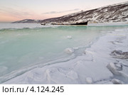 Лед на берегу бухты Нагаева. Стоковое фото, фотограф Антон Афанасьев / Фотобанк Лори
