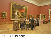 В Русском музее. К.П.Брюллов  - "Последний день Помпеи" (2013 год). Редакционное фото, фотограф Александр Алексеев / Фотобанк Лори