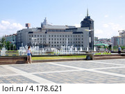 Казань, городской пейзаж. Вид на улицу Марселя Салимжанова (2012 год). Редакционное фото, фотограф Илюхина Наталья / Фотобанк Лори