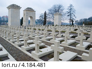 Мемориал "Орлята" на Лычаковском кладбище во Львове (2010 год). Редакционное фото, фотограф Николай Голицынский / Фотобанк Лори