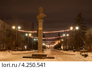 Город Тамбов. Памятник Державину Г.Р. (2013 год). Редакционное фото, фотограф Карелин Д.А. / Фотобанк Лори