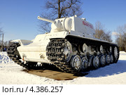 Тяжёлый танк КВ - 1. Экспозиция мемориального комплекса "Прорыв блокады Ленинграда". (2013 год). Редакционное фото, фотограф Владимир Кошарев / Фотобанк Лори