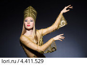 Красивая девушка в костюме египтянки. Стоковое фото, фотограф Elnur / Фотобанк Лори