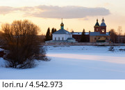 Свято-Духов монастырь в г. Боровичи Новгородской обл. (2013 год). Стоковое фото, фотограф FotograFF / Фотобанк Лори