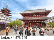 Внутренние ворота The Hozomon gate, храм Senso-ji в Asakusa, Tokyo, Japan (2013 год). Редакционное фото, фотограф Кекяляйнен Андрей / Фотобанк Лори