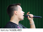 Алексей Серов. Музыкант (2012 год). Редакционное фото, фотограф Вероника Павлова / Фотобанк Лори