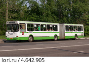 Пассажирский автобус на маршруте (2013 год). Редакционное фото, фотограф Павел Кричевцов / Фотобанк Лори