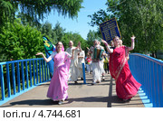 Ярославль, шествие кришнаитов в Ярославле (2013 год). Редакционное фото, фотограф Овчинникова Ирина / Фотобанк Лори