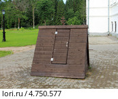 Спасо-Елеазаровский женский монастырь. Монастырский колодец. Стоковое фото, фотограф EgleKa / Фотобанк Лори