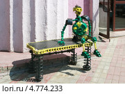 Скульптура из автомобильных деталей (2013 год). Редакционное фото, фотограф Александр Романов / Фотобанк Лори