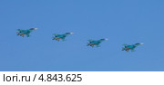 Москва. Парад Победы. Группа фронтовых бомбардировщиков Су-34 (2013 год). Редакционное фото, фотограф Литвяк Игорь / Фотобанк Лори