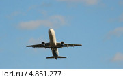 Аэробус A-321, авиакомпания Ural Airlines, бортовой VP-BVP, взлетает в аэропорту Уфа (2013 год). Редакционное видео, видеограф Mikhail Erguine / Фотобанк Лори