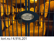 Вискикурня Glenlivet в Шотландии. Хранилище (2009 год). Редакционное фото, фотограф Ирина Фирсова / Фотобанк Лори