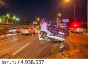 Авария микроавтобуса с детьми и легкового автомобиля 9 августа 2013 г., 37й км. Ленинградского ш. Редакционное фото, фотограф Сайганов Александр / Фотобанк Лори