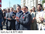 Глава города Тюмени Александр Моор, губернатор Тюменской области Владимир Якушев и генеральный директор ОАО «Мостострой-11» Николай Руссу на открытии новой транспортной развязки по ул.Мельникайте, Тюмень (2013 год). Редакционное фото, фотограф Землянникова Вероника / Фотобанк Лори