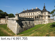 Замок, село Подгорцы, Львовская область, Украина (2013 год). Стоковое фото, фотограф Михаил Широков / Фотобанк Лори