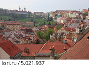 Чехия. Прага. Вид на район Градчаны и Страговский монастырь (2013 год). Стоковое фото, фотограф Яна Королёва / Фотобанк Лори