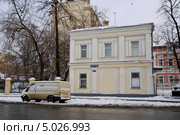 Москва. Садовническая улица, Церковно-приходская школа церкви Святого Николая Чудотворца, что в Пупышах (2012 год). Редакционное фото, фотограф Илюхина Наталья / Фотобанк Лори