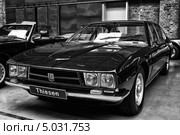 Автомобиль Iso Rivolta Fidia. Черно-белый. Стилизация. Крупное зерно (2013 год). Редакционное фото, фотограф Sergey Kohl / Фотобанк Лори