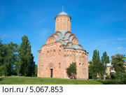 Вид на Пятницкую церковь в Чернигове. Украина (2013 год). Стоковое фото, фотограф Виктор Карасев / Фотобанк Лори
