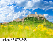 Замок Спишский Град весной, Словакия (2013 год). Стоковое фото, фотограф Сергей Новиков / Фотобанк Лори