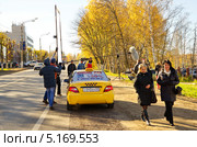 Киносъемка на улице Дмитрова (2013 год). Редакционное фото, фотограф Елена Коромыслова / Фотобанк Лори