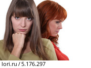 Подруги после ссоры. Стоковое фото, фотограф Phovoir Images / Фотобанк Лори