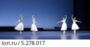 Балет Ц.Пуни "Па де катр" (хореография А.Долина) в Большом театре (2013 год). Редакционное фото, фотограф Валерия Попова / Фотобанк Лори