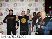 Взвешивание боксёров в Подольске (2013 год). Редакционное фото, фотограф Дмитрий Неумоин / Фотобанк Лори