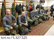 Военный призыв 2013, в областном военкомате города Железнодорожный. Редакционное фото, фотограф Дмитрий Неумоин / Фотобанк Лори