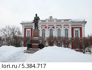 Памятник В. И. Ленину, Центральный банк Российской Федерации, город Владимир, Россия (2011 год). Редакционное фото, фотограф lana1501 / Фотобанк Лори
