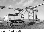 Экскаватор HYUNDAI 360LC-7A (2013 год). Редакционное фото, фотограф Валерий Акулич / Фотобанк Лори