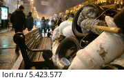 Баррикады на Крещатике ("Евромайдан") в связи с приостановкой рассмотрения вопроса об ассоциации Украины с Евросоюзом (12.12.13) (2013 год). Редакционное видео, видеограф FMRU / Фотобанк Лори