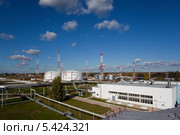 Нефтехранилище. Редакционное фото, фотограф Igor Lijashkov / Фотобанк Лори
