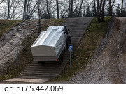 Автомобиль Mercedes-Benz UNIMOG на полигоне (2013 год). Редакционное фото, фотограф Daniellus / Фотобанк Лори